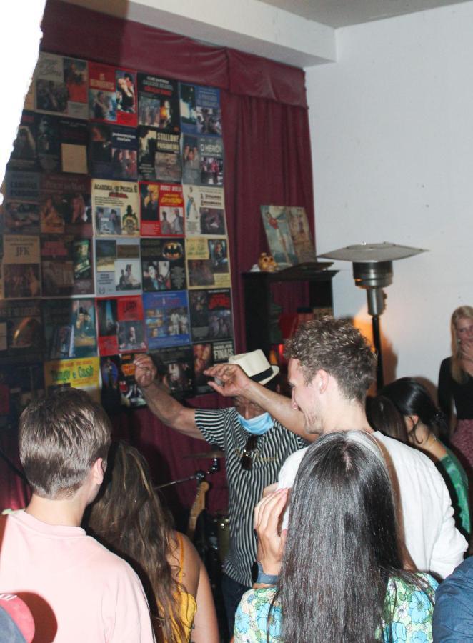 Alface Hall Hostel & Bar Lisbon Luaran gambar