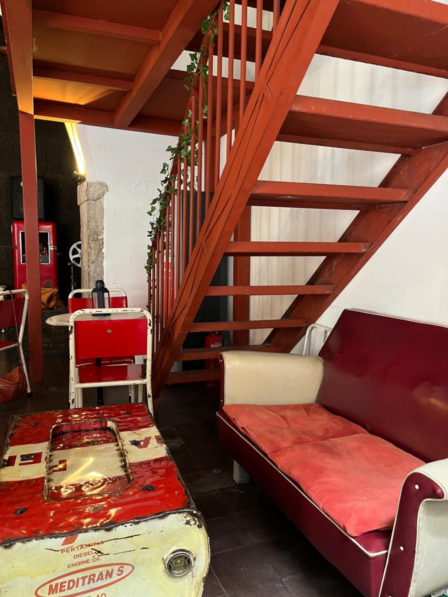 Alface Hall Hostel & Bar Lisbon Luaran gambar