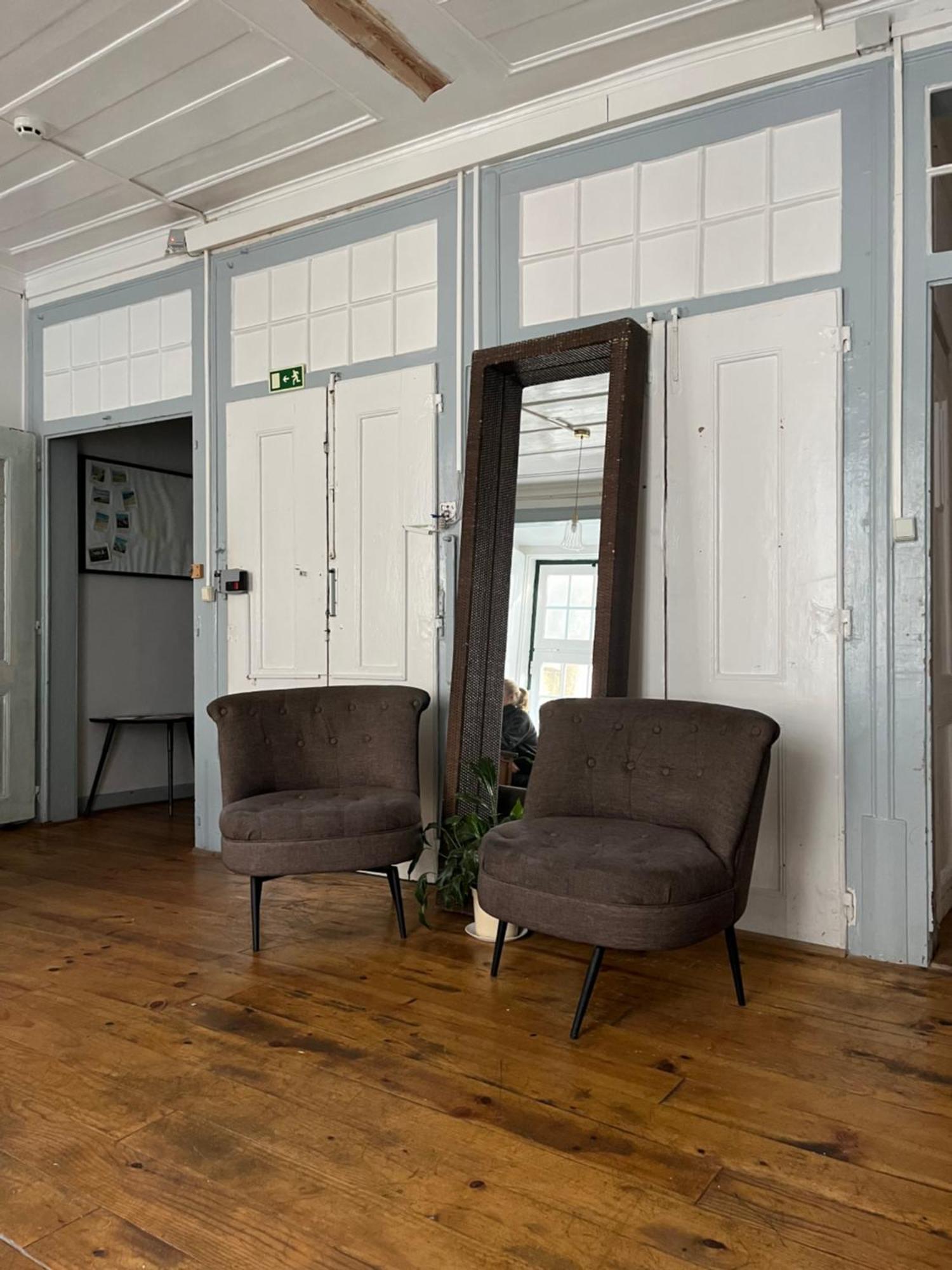 Alface Hall Hostel & Bar Lisbon Luaran gambar