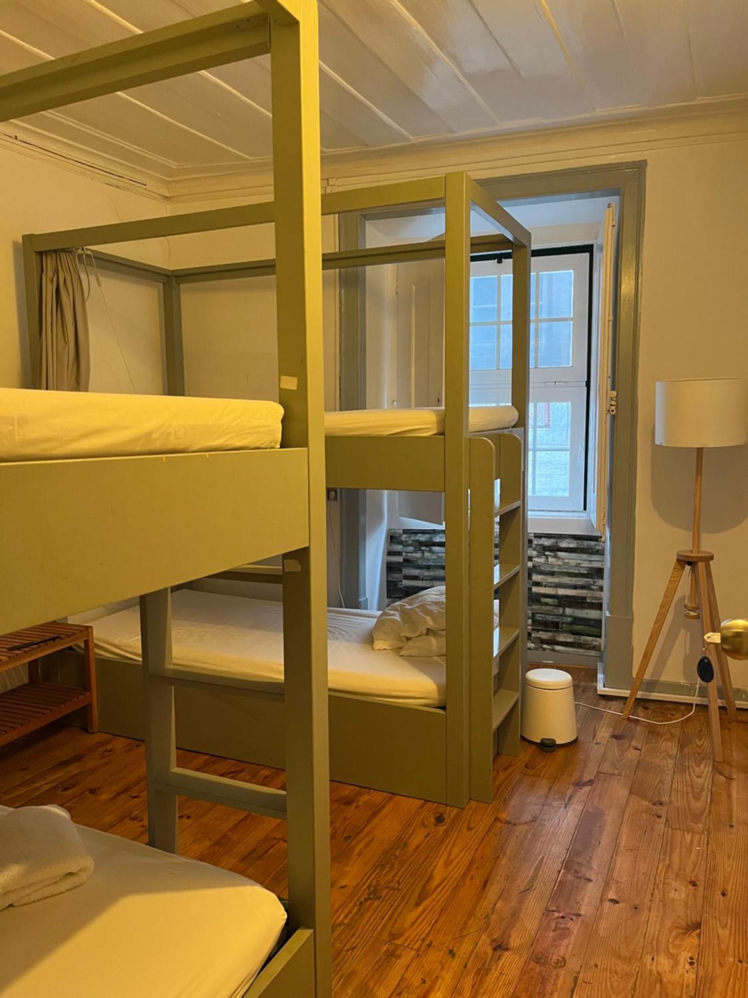 Alface Hall Hostel & Bar Lisbon Luaran gambar